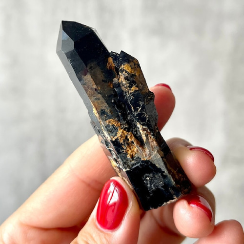 マラウィ産 イシス水晶】スモーキークォーツ×モリオン 曲がり水晶 鉱物 