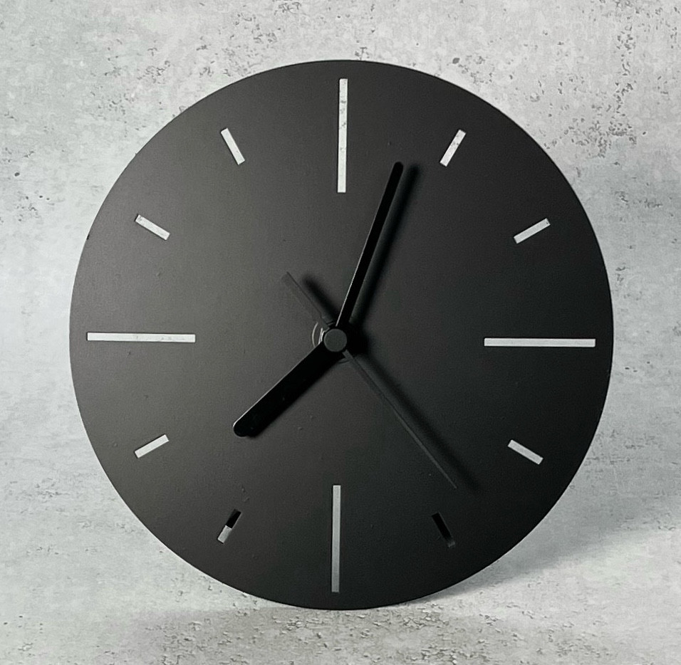 【鉄の置き時計】アイアン雑貨　アイアンインテリア　アイアン家具　時計　掛け時計　置き時計　シンプル　プレゼント　お祝い