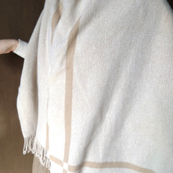 値下げ　手織りカシミヤ100％リバーシブル大判ショール　カシミヤショール　リバーシブル織　ファッション　防寒 4枚目の画像