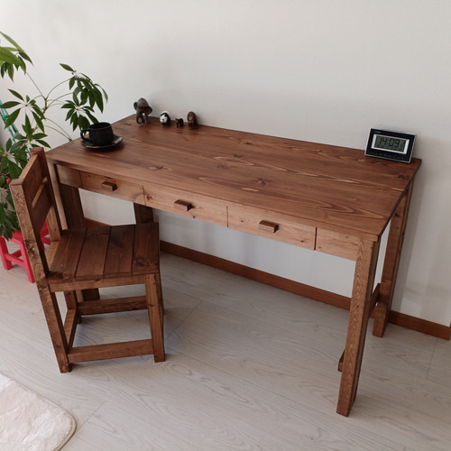 DriftDesign〜キレイめ希少丸太流木のハンドル付ミニテーブル