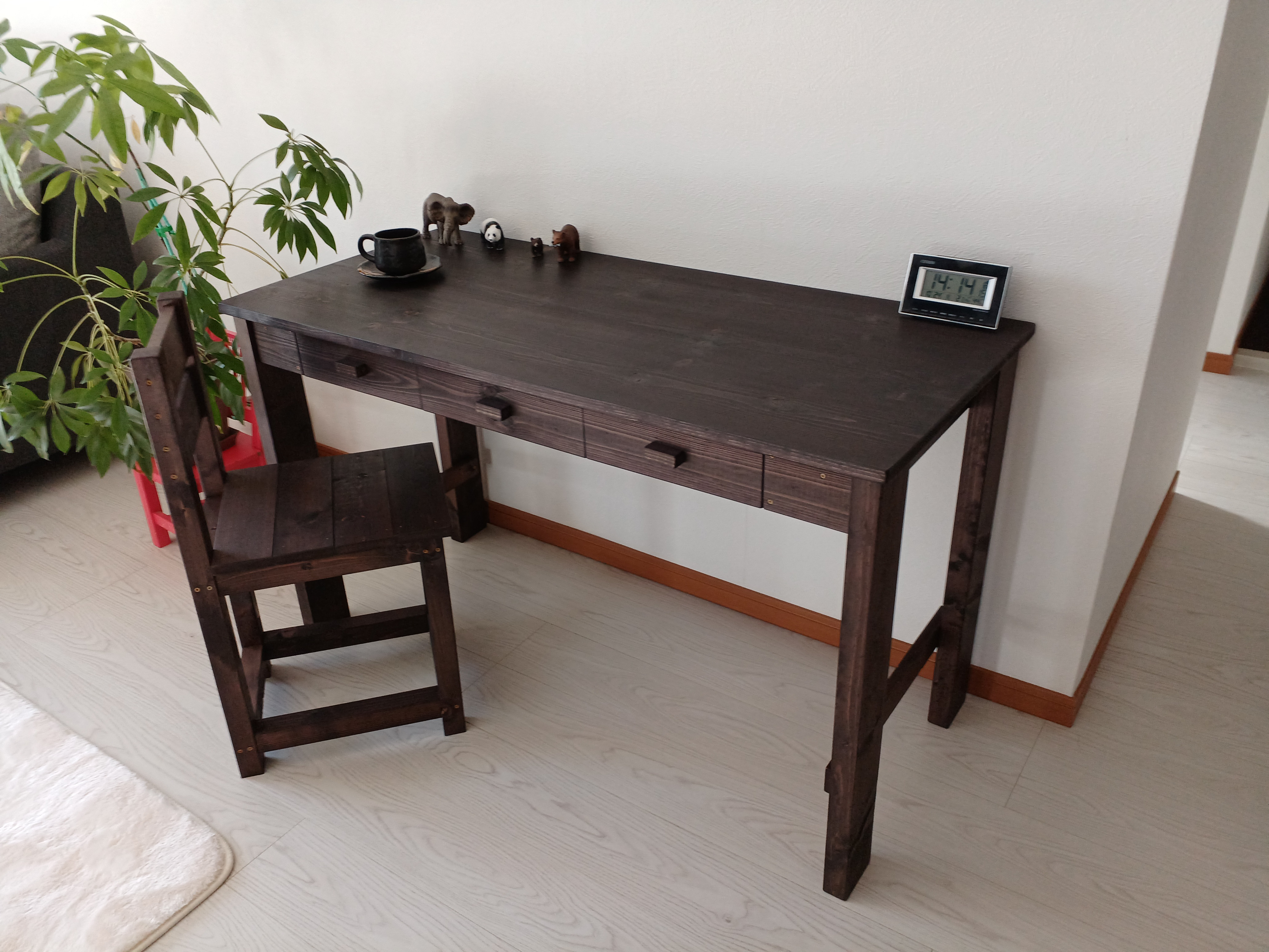 新作！*無垢デスク*学習机*ミシン台＊テーブル＊引き出し３杯【ｗ1200】♪