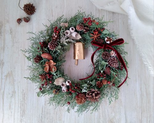 ３色の実物を使ったブルーアイスのシンプルリース　冬　クリスマス 8406c0e2b98b9a1d4cc9d4514ac4d0