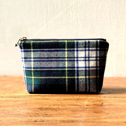 タータンチェックのポーチ［ドレスゴードン］16cmファスナー ポーチ