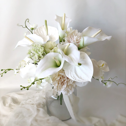胡蝶蘭とアンスリウム カラー ホワイトウェディングブーケ ブーケ  