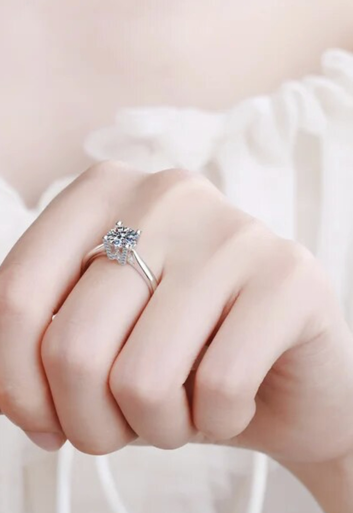 【12号・1カラット・証明書付】世界最高の輝き　モアッサナイト　一粒リング