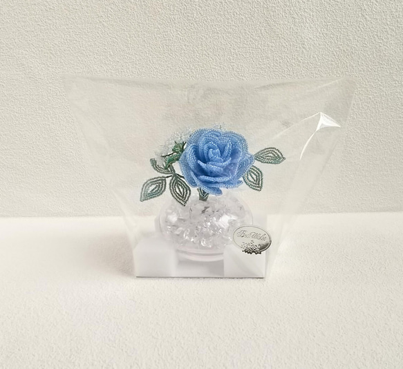 ビーズフラワー　バラ　(ガラス花瓶・青） 7枚目の画像