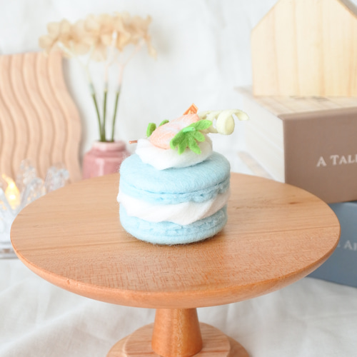 フェルトケーキdeいつでもアフタヌーンティー ～水色マカロンケーキ