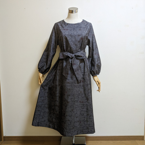 SOLD 着物リメイク ワンピース 大島紬 M〜L ワンピース さらあお SOLD 着物リメイク ワンピース 大島紬 M〜L ワンピース さらあお