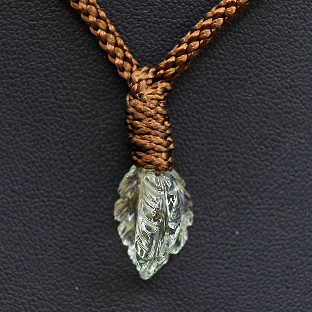 グリーンアメジスト 穴あき ルース（リーフ型） loose_stone71