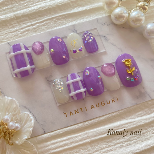 オーダー制】 紫 パープル イニシャル ぷっくり チェック ネイルチップ