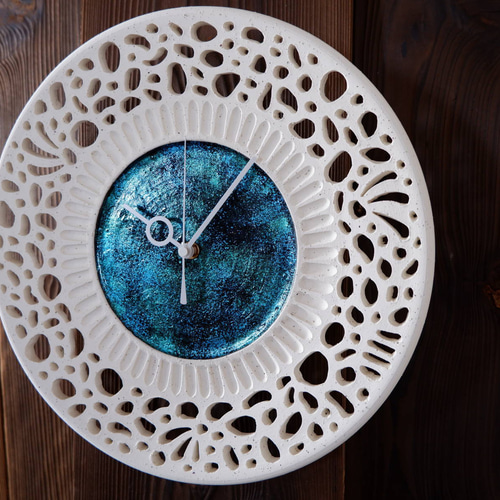 珊瑚土漆塗り壁掛け時計青緑1 径30cm やちむん 沖縄 掛け時計