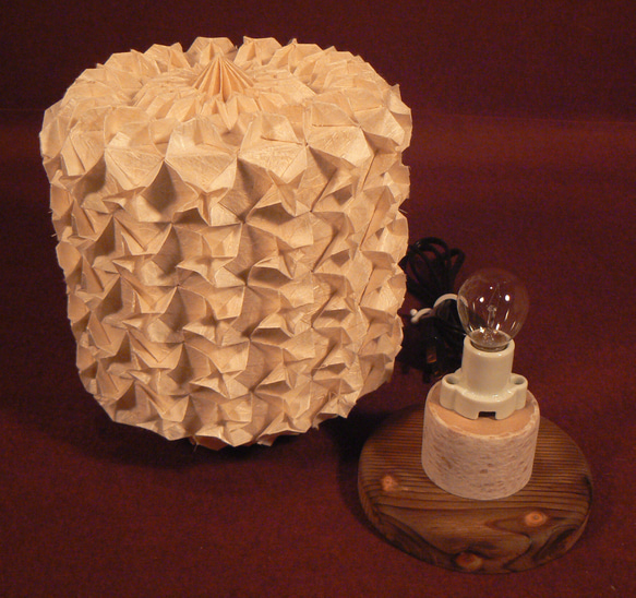 和紙の手作りランプシェード　美濃和紙使用　[折] 10-1　どこにもない癒しの手作り一点物作品　ギフト・模様替えに最適 