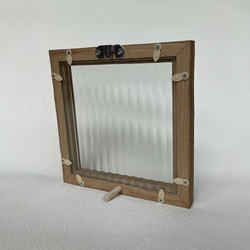 【送料無料】旭川家具職人が造りました。古い木材となみなみガラスで作った木製枠のフレーム 3枚目の画像