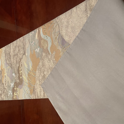 2292豪華な刺繍の袋帯リメイク　正絹テーブルランナー 8枚目の画像