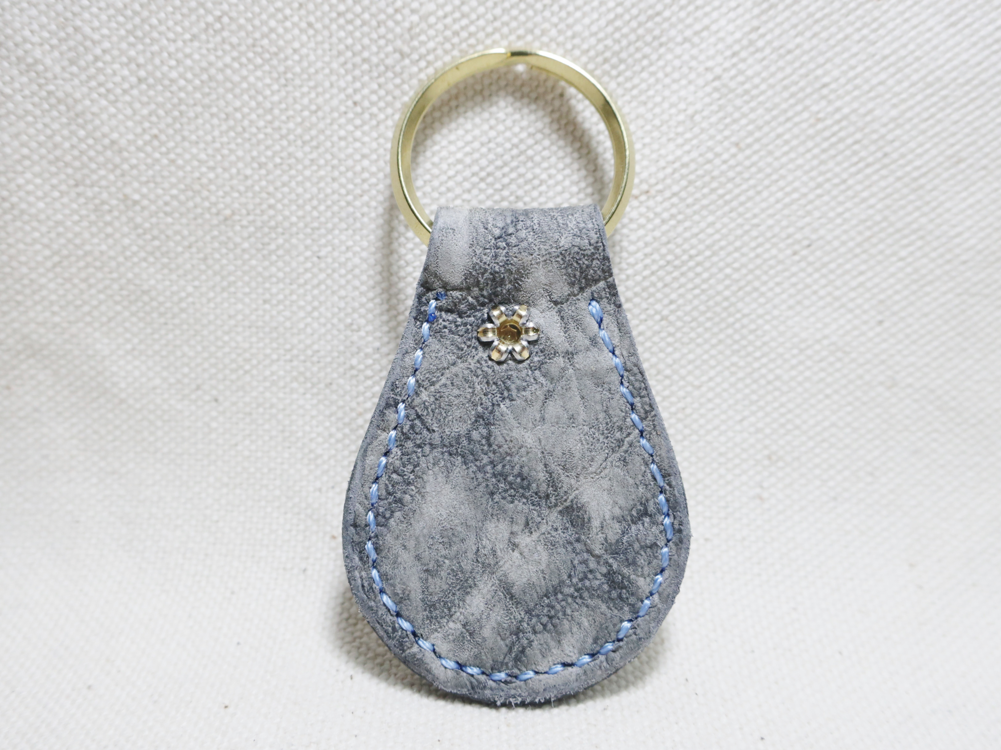 スタッズキーホルダー ヒポレザー キーリング カバ革 手縫い 革小物 レザークラフト ハンドクラフト 限定品 新品未使用