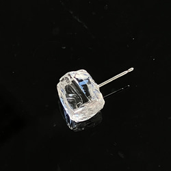 K14WG、かちわり水晶ピアス(片耳) 2枚目の画像