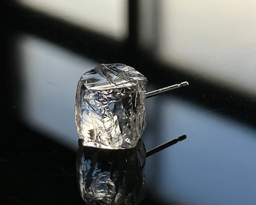 【話題:水中OK色あせ無:左右セット】AVARIA Cathy ピアス ウォーターオパール K10ピアス(クレサンベール/オーバル/モン