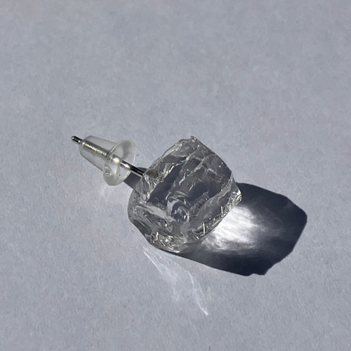 K14WG、かちわり水晶ピアス(片耳) ピアス（スタッド・一粒