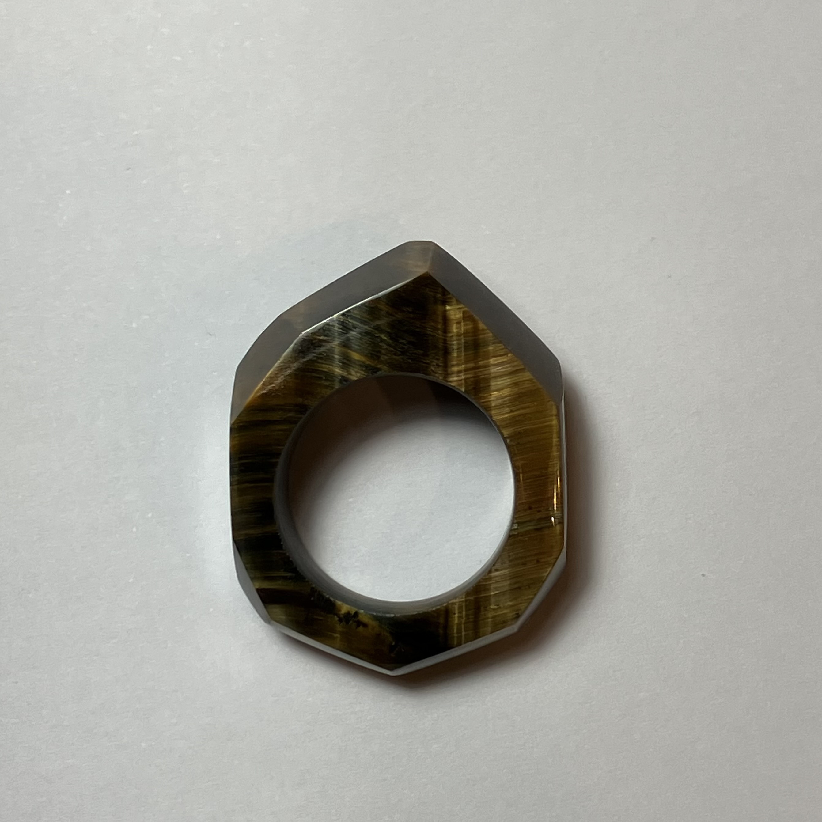 トラメ石のくりぬきリング