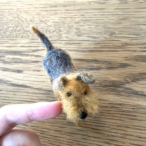 羊毛フェルト☆エアデールテリア☆ハンドメイド 犬 置物 羊毛フェルト