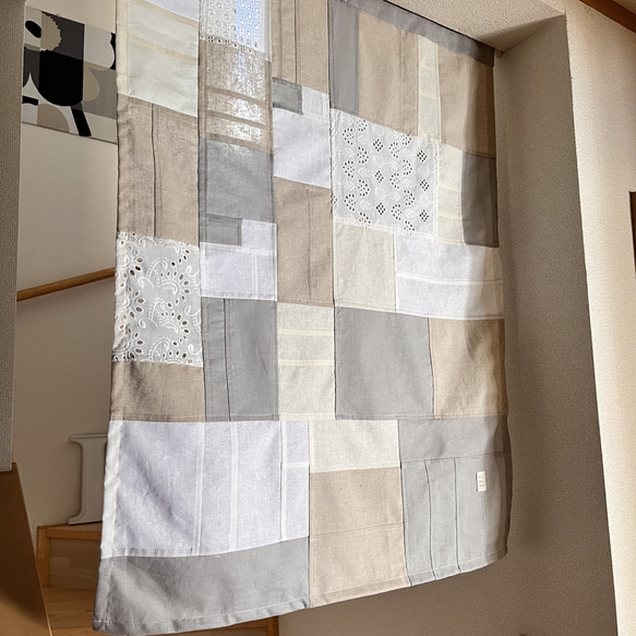 綿麻と刺繍生地のポジャギ風タペストリー95×70 7枚目の画像