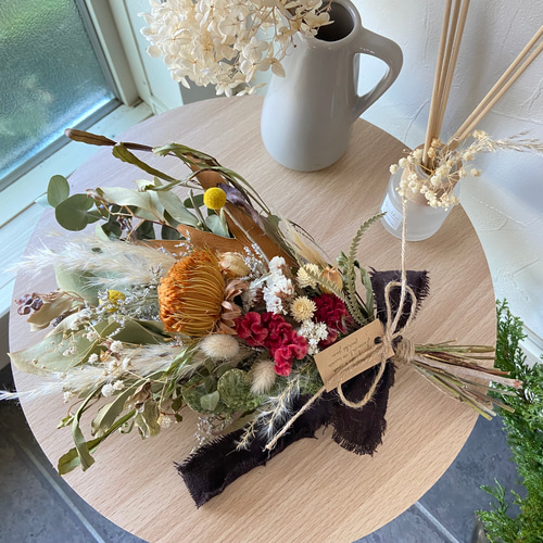 NEW/ドライアンドラ 赤ケイトウ ドライフラワースワッグ 秋冬