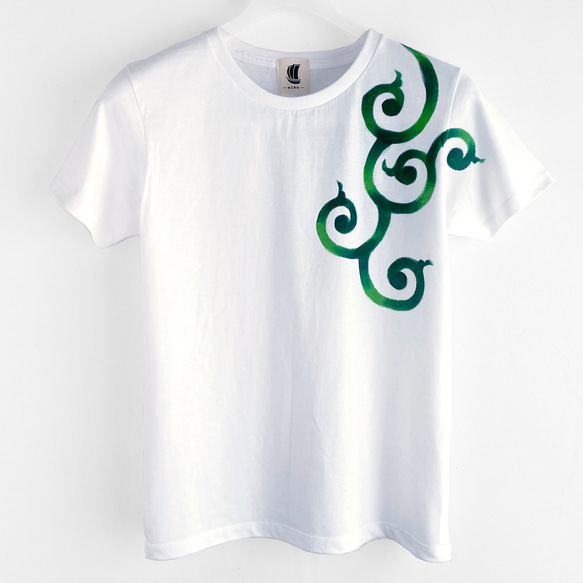 唐草柄緑メンズTシャツ グリーン 手描きで描いた唐草模様のTシャツ 7枚目の画像