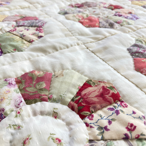 ドレスデンのパッチワークタペストリー パッチワークキルト