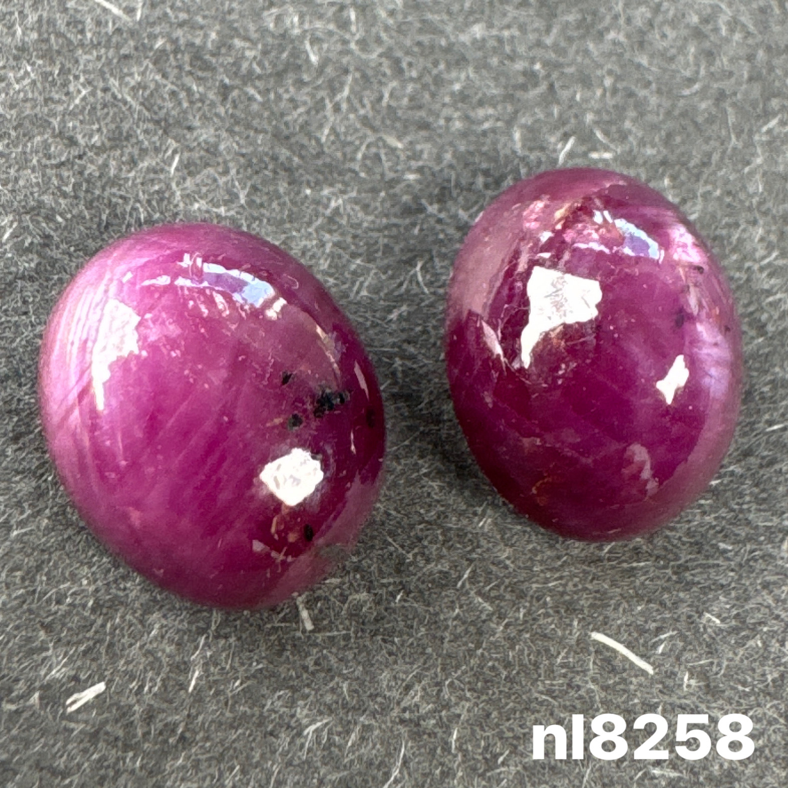 ほんのりスター 高品質 ルビー 11.5ミリ ルース ペア nl8258