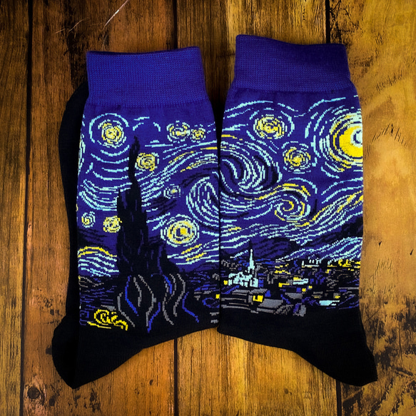 [ゴッホ] 名画のおもしろ靴下「星月夜」ユニセックス・メンズ 3枚目の画像