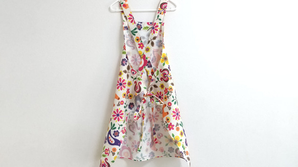 東欧風（生成り地・マゼンタ）サイズ・タイプが選べる　大人用エプロン　 7枚目の画像