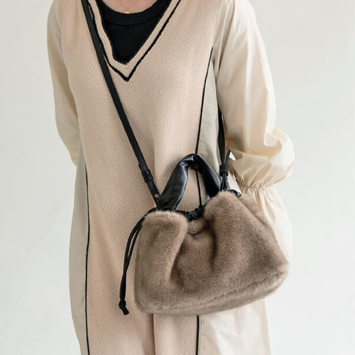 ヘイニ バニティバッグ モカグレージュ ヘイニ バニティバッグ モカ