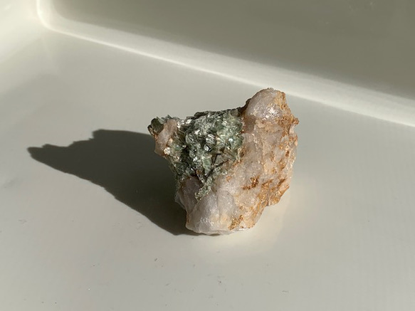 雲母を伴う蛍石 Fluorite with Muscovite 産地:アメリカ 3枚目の画像