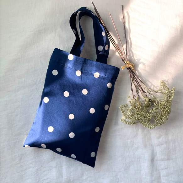 お洒落でシックなドット柄 MINI TOTE BAG (NAVY) 1枚目の画像