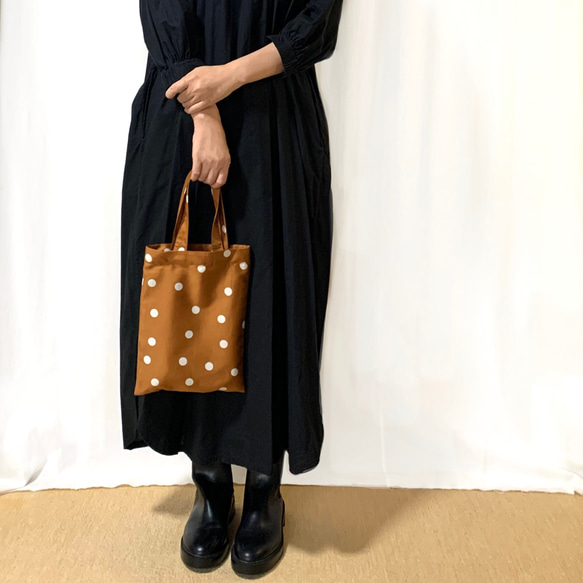 お洒落でシックなドット柄 MINI TOTE BAG (NAVY) 5枚目の画像