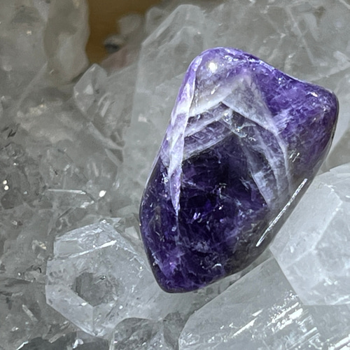 ファントム✨ アメジスト 紫水晶 原石 ミニタンブル 天然石 東洋占星術
