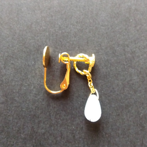 ハレの日に最適】スイートフラワー（サックスブルー）2WAYピアスor