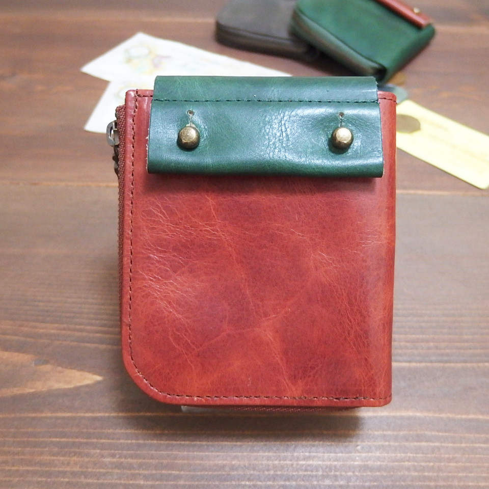 c２　オイルレザー　2折れフラップ＆ファスナー財布　ブラウン　レディース　メンズ　ギボシ　ナチュラルな風合い　日本製