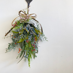 フレッシュグリーン　森の贈り物　ヤドリギ　クリスマススワッグ　今から飾ってお正月飾りでも楽しめる　縁起物　 6枚目の画像