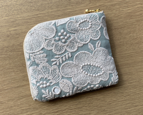 専用　ミナペルホネン　スマイルフラワーのお財布ショルダー 6691384c775a78aee01403fea02d71