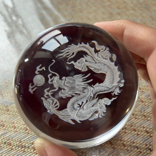 立体的な龍 置物 水晶玉 台座付き 直径80mm インテリア その他