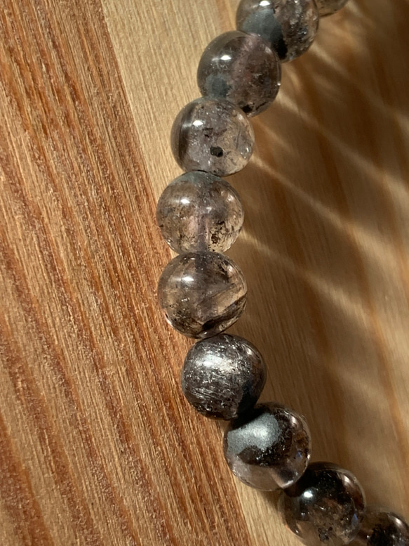 迫力ある大珠　ダイヤ元素 グラファイト水晶とヒマラヤ産 ブラックエレスチャル水晶のブレスレット 5枚目の画像