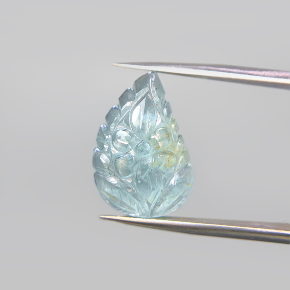 ◆ アクアマリン 10.8ct カービング ルース ペアシェイプ 5枚目の画像