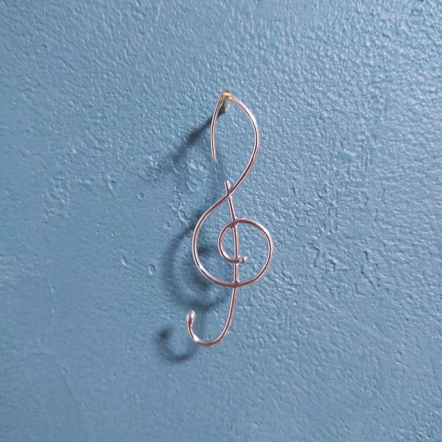 SV925　ト音記号ピアス　片方