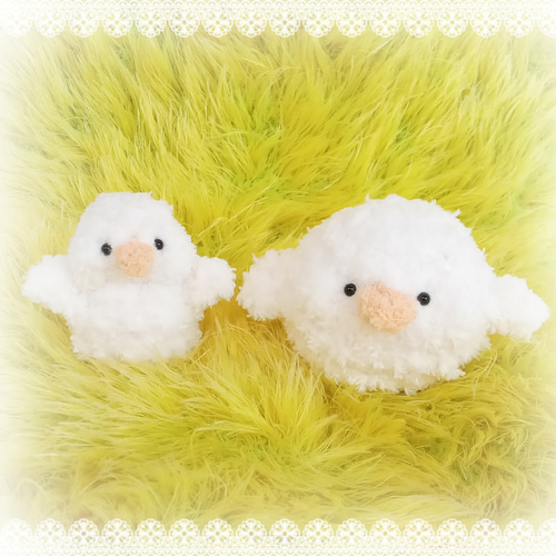 コールダックのミニチュア人形と丸いボディ。キーホルダー、チャーム