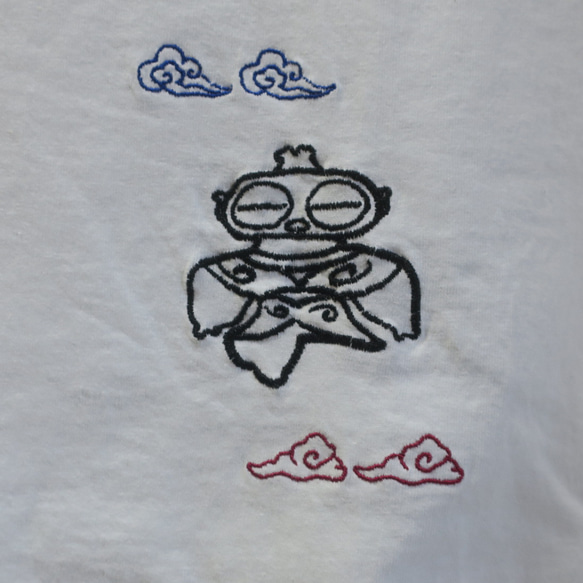 刺繍Tシャツ 遮光器土偶 メンズXL 001 2枚目の画像