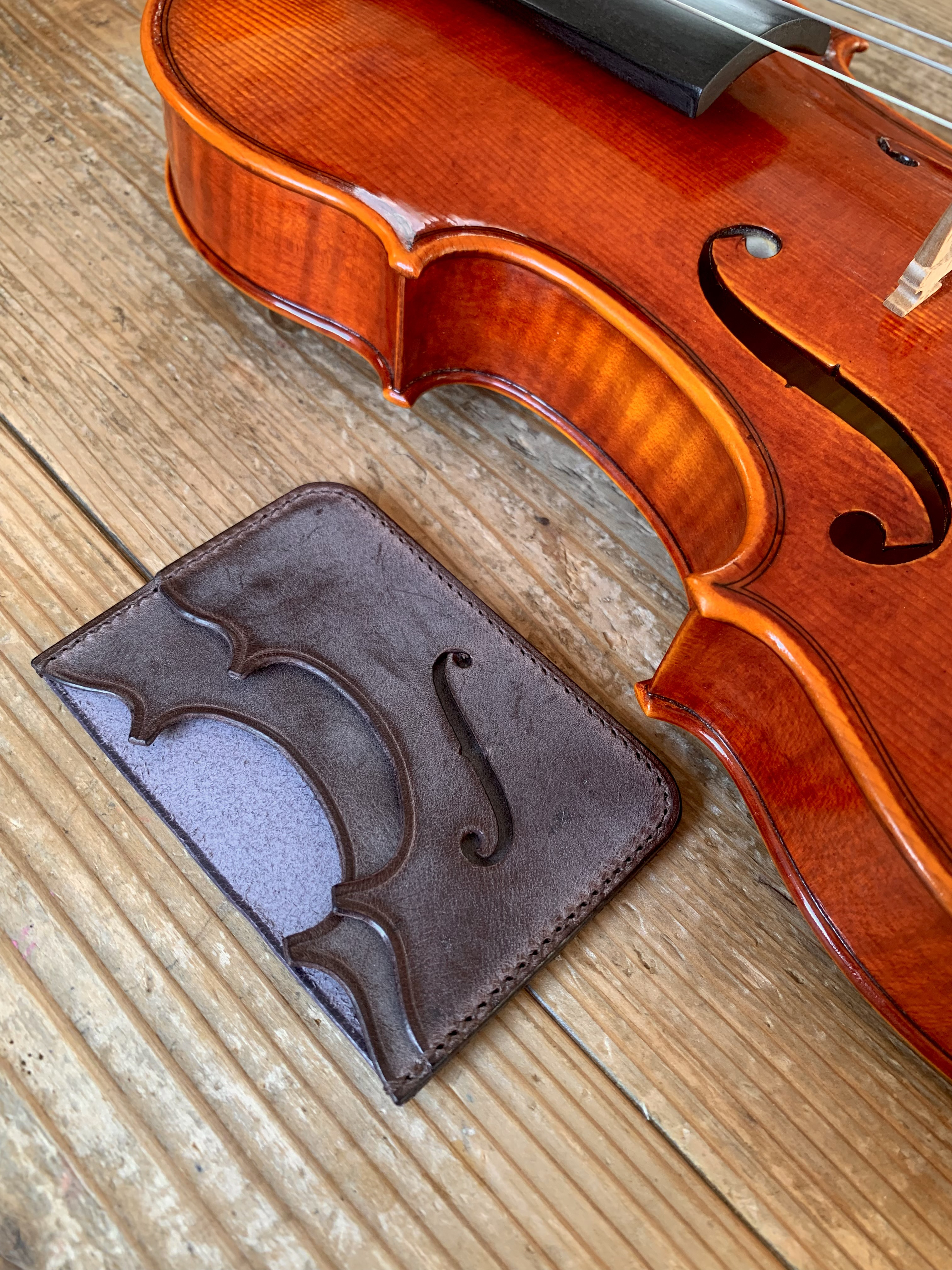 手縫いで創ったパスケース『"Flora - Bloom" ‐ Topolino 218』