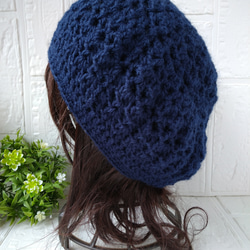 模様編みが可愛いベレー帽♪　ウール　ネイビー 1枚目の画像