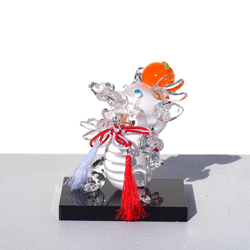 《クリーマ限定❗️》 白龍の鏡餅 小『受注制作』黒塗り台・箱付