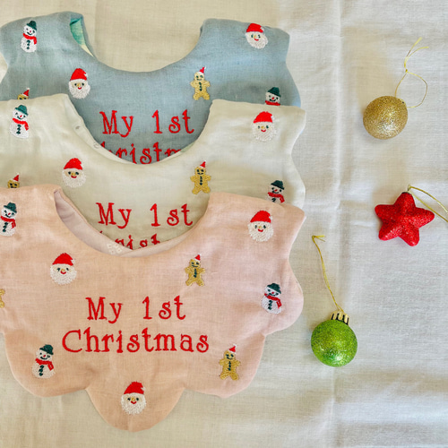 ハンドメイドスタイ　もくもくスタイ　クリスマス会 名入れ刺繍 もくもくスタイ《クリスマス》 スタイ・よだれかけ mizu